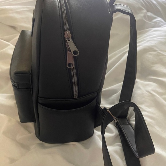 Loungefly - Picture 2 of 5